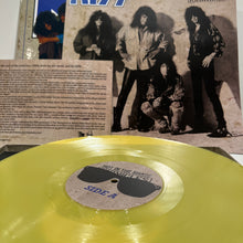 Load image into Gallery viewer, Kiss - Hot in the Shade Kronicles - rare limited YELLOW vinyl 4LP Box