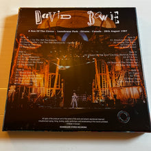 Load image into Gallery viewer, David Bowie - The Glass Spider Tour - rare limited COLOR vinyl 3LP
