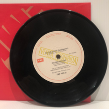Load image into Gallery viewer, David Bowie - Day in Day out - ultra rare Argentina promo 7&quot;
